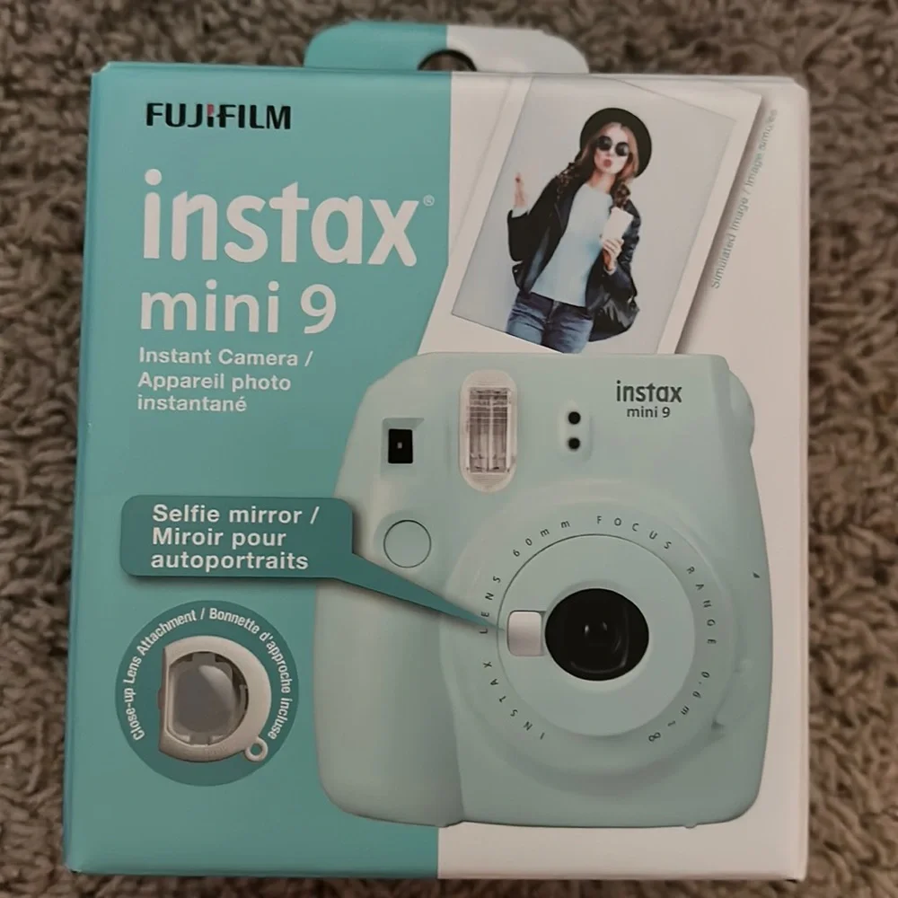 Fujifilm instax mini 9 camera with film already in camera!
